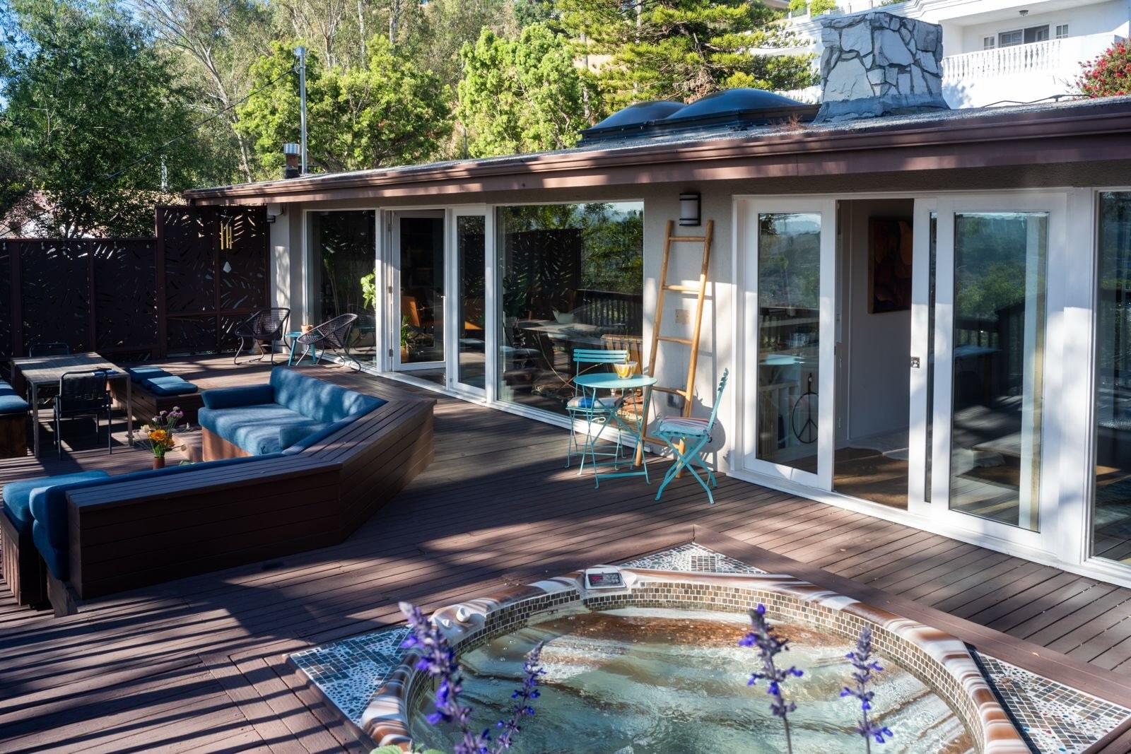 WhatsApp Image 2025-05-16 at 22.00.38