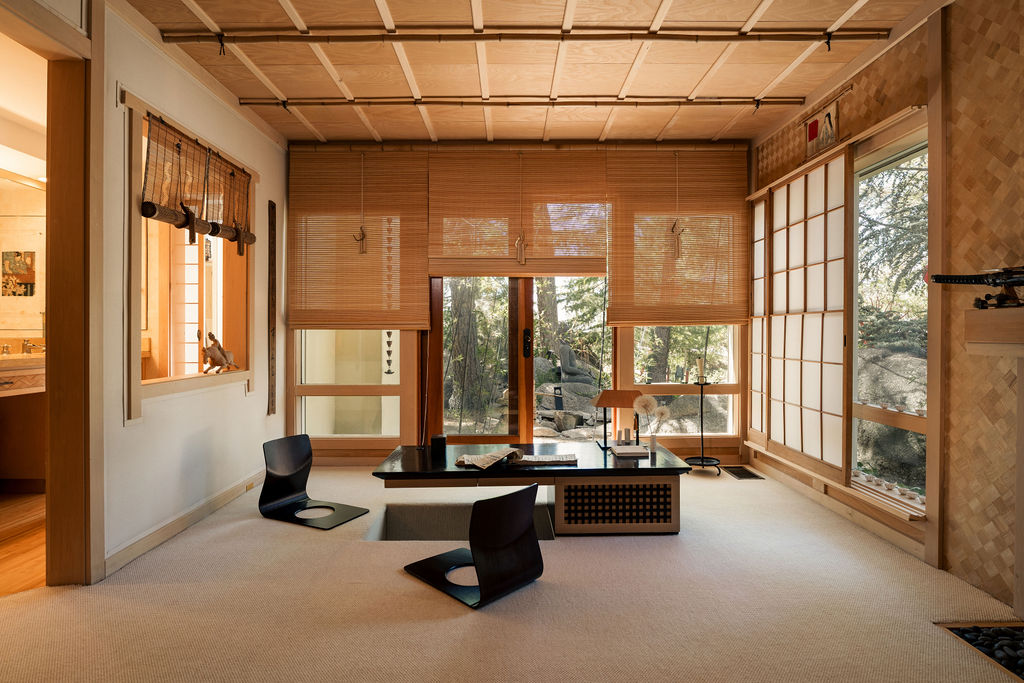witness-locations-chalet-tournesol-idyllwild-japanese-sitting-room-sunken-kotatsu-table-shoji-screens-bamboo-blinds