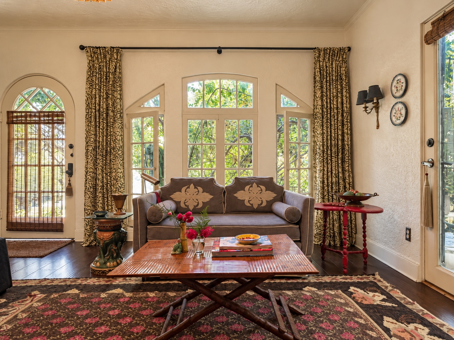Warm Traditional Living Room Retreat